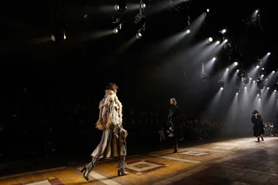 Look 30